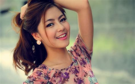 Wallpaper Menghadapi Wanita Di Luar Ruangan Model Rambut Panjang Asia Gaun Tersenyum