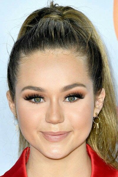 Pin By Tim Mitchell On Brec Bassinger Hair Makeup Star Girl