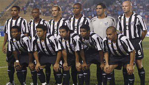 Santos futebol clube, commonly known simply as santos or santos fc, is a brazilian sports club based in vila belmiro, a bairro in the city of santos. Acervo Histórico do Santos FC | Campeonato Brasileiro - 2007