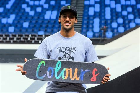 His birthday, what he did before fame, his family life, fun trivia facts, popularity rankings, and more. Kelvin Hoefler: de surfista deslocado a ídolo na prancha ...