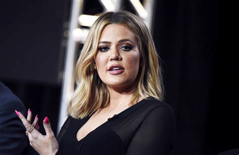 On monday, khloé shared a photo to instagram of herself posing in fluorescent pink activewear from her brand, good american. Khloé Kardashian Ends Her Dramatic Week by Forgiving ...