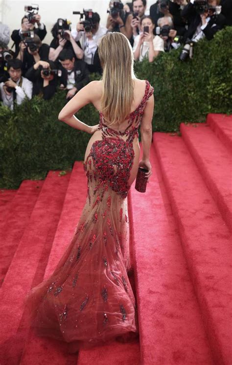 Jennifer Lopez Daring Dress
