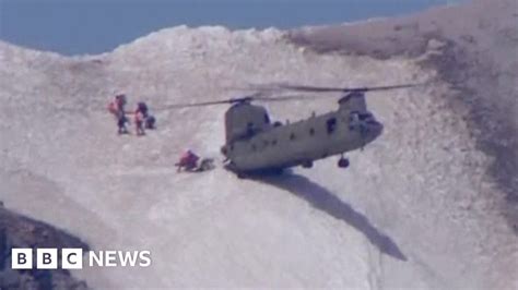 Chinook Helicopter Crew Rescues Climber In Oregon