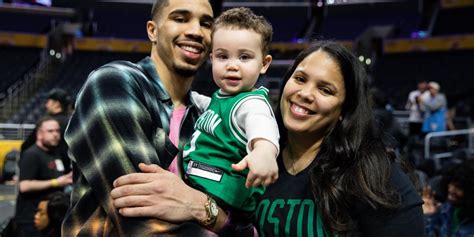 Man it just keeps getting messier and messier in boston as their young star jayson tatum left his gf for his baby mama to only leave his baby mama for a. WATCH: Celtics players receive special pre-Game 7 messages ...