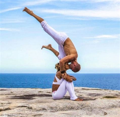25 Acroyoga Couples Who Prove Nothing Is Sexier Than Being Fit Together