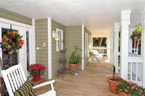 The perfect wrap around porch must Lots of room in the wraparound porch | House exterior ...