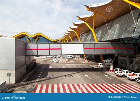 Barajas Airport Runway Stock Image Image Of Runway International