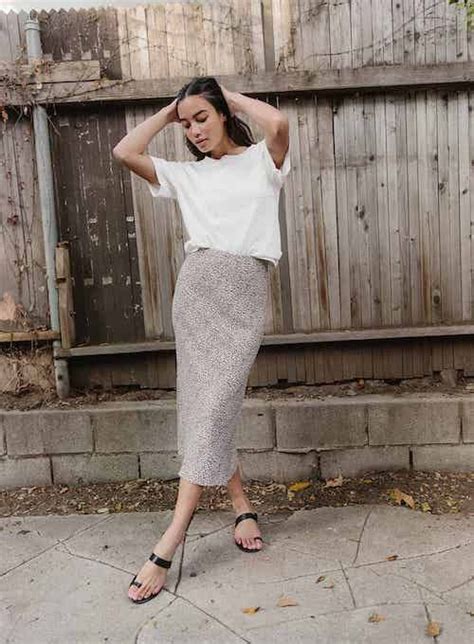 What To Wear With Long Skirts Without Looking Frumpy 2023 80