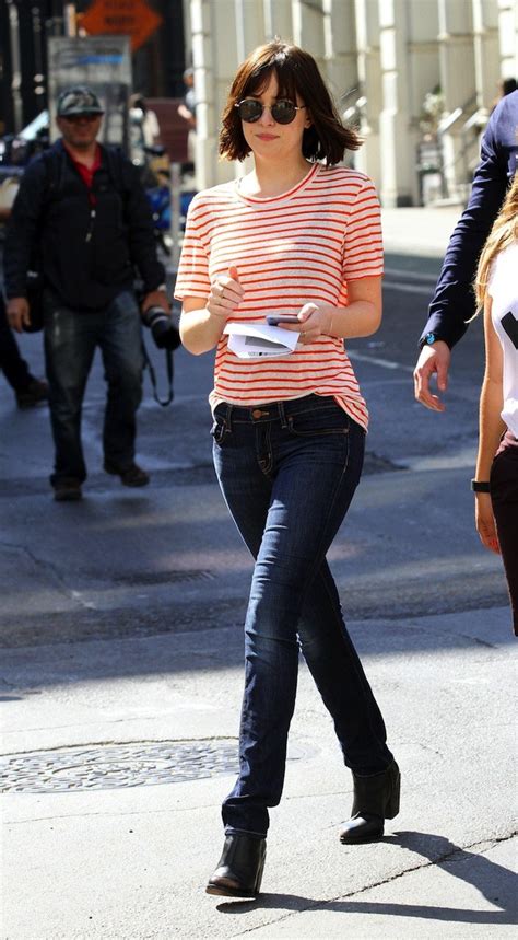 Si te gusta lucir unas uñas perfectas, te proponemos mirar con detalle este post con fotos de uñas decoradas 2021 seguro que queréis ver más estilos de uñas marineras con distintos colores, a. FashionistaChile: ¿Cómo llevar la camiseta de rayas ...