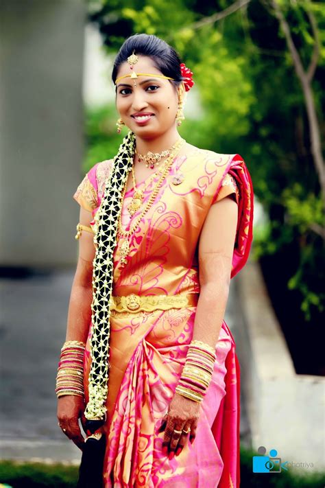 They make gorgeous dresses, special hairstyles and arrangement for the wedding day. Pelli poola Jada: SouthIndian Bridal Hairstyles with flowers