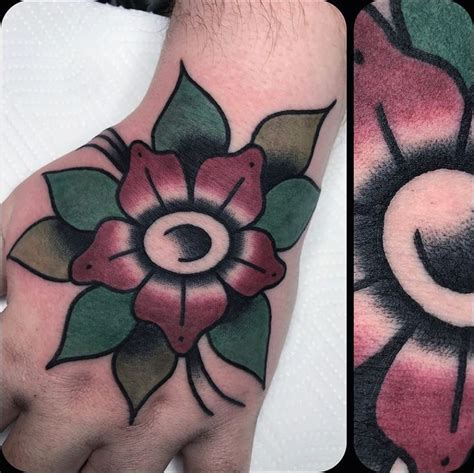 Amazing Traditional Flower Tattoo Ideas That Will Blow Your Mind