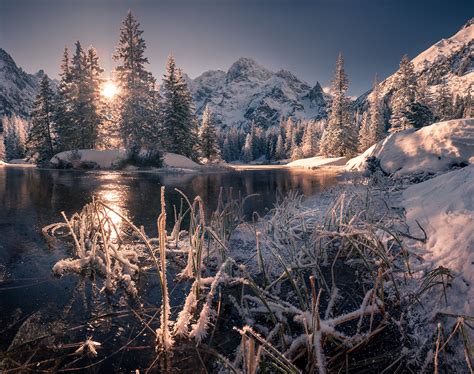 Фото Зимняя река у гор Tatra Mountains Poland Татры Польша