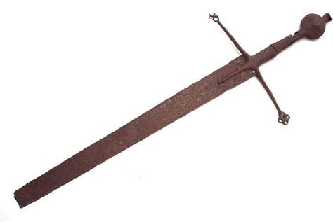 Pick Of The Week Rusty Scottish Highland Sword Makes £30000