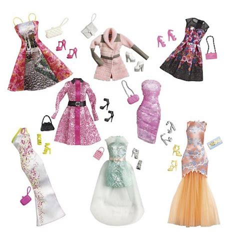 Envío gratis en pedidos de más de $25.00. barbie blog: Sets de ropa de Barbie 2015