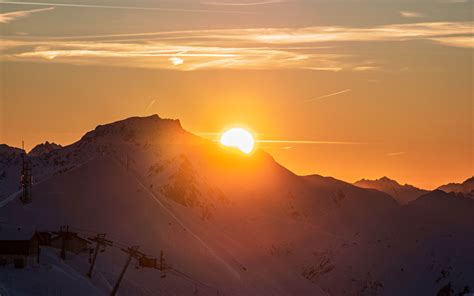 Download Wallpaper 3840x2400 Mountains Sunset Sun Snow Landscape 4k