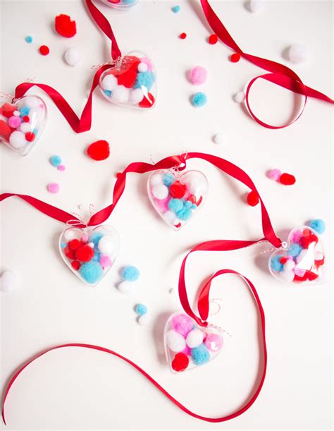 Heart Filled Valentines Day Mantel Design Improvised