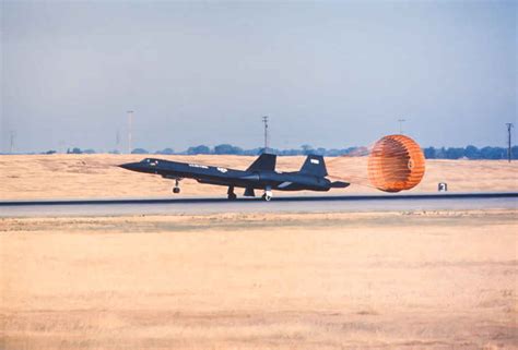 Lockheed SR-71 Blackbird Facts | Sports, Hip Hop & Piff - The Coli