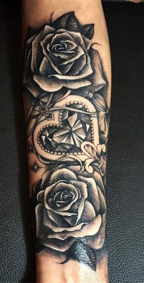 Browse our designs and decide which arm tat is the best for you as a handsome guy. Schwarze Rose Vintage Floral Blumen traditionelle Unterarm ...