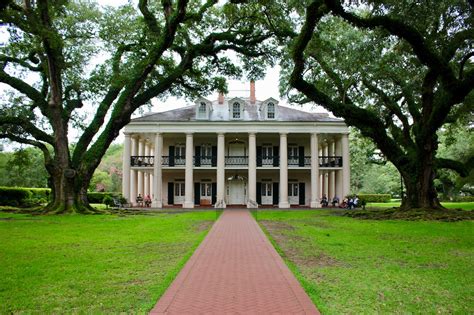 Discovering Louisianas Historic Plantations Oak Alley And Laura