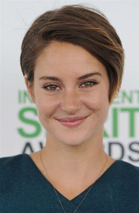 Shailene Woodleys Pixie The Long And Short Of It Pixie Cuts