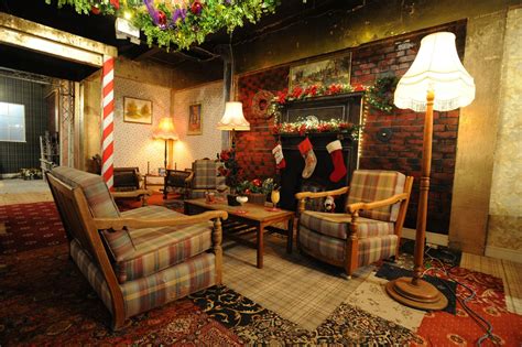 First Look Inside Pop Up Home Alone Christmas Bar Liverpool Echo