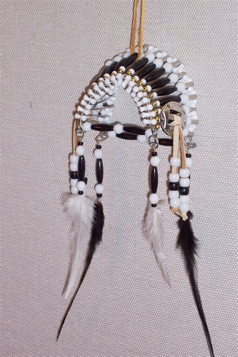How To Make An Indian Headdress With Safety Pins