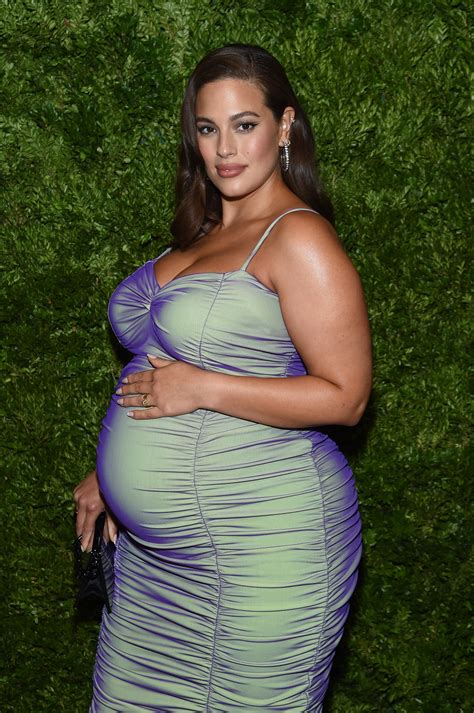 Ashley Graham Gets Real About Postpartum Recovery On Instagram Vogue
