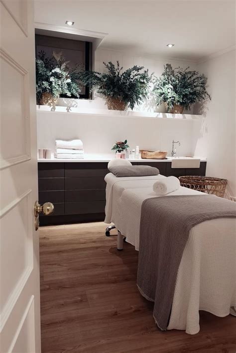 Adding The Green Factor🌿🌿 Massage Room Decor Massage Therapy Rooms Reiki Room Decor Reiki