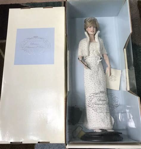 Franklin Mint Princess Diana Porcelain Doll White Beaded Gown New In