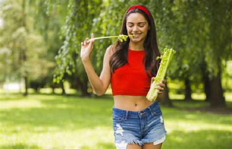 7 Reasons To Eat More Celery And 5 Ways To Prepare It
