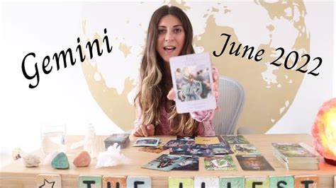 GEMINI STAYING CONFIDENTLY IN YOUR POWER Mid June 2022 Tarot