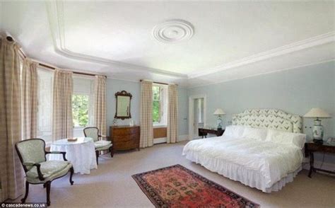 Taylor Swifts Bedroom Huge Bedrooms Master Bedroom Suite Home