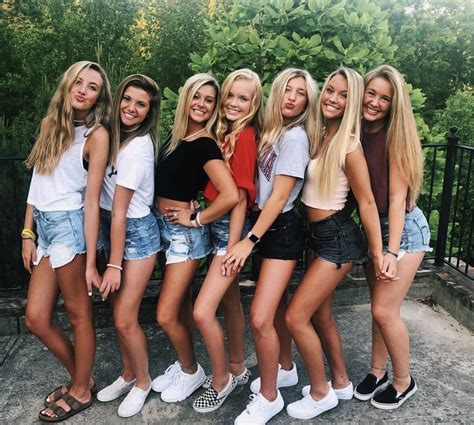 Sorority Sisters Travel Friends Sneakers Outfit Friend Photos