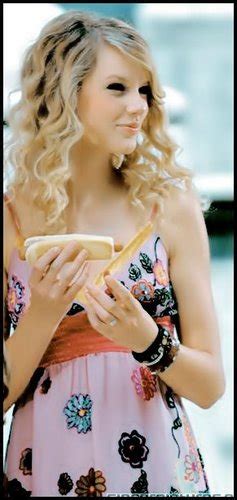 Taylor Swift Cute Taylor Swift Wallpaper 31852316 Fanpop