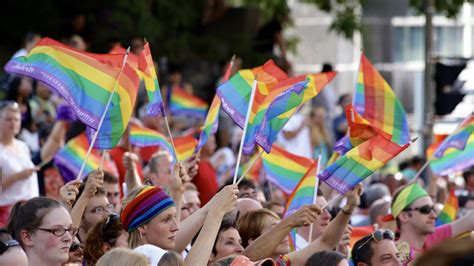 Fbi Investigating Threatening Tweet Aimed At Houstons Gay Pride Parade