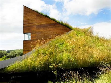 Landhouse A Sloping Prefab Home Complete With Meadow Roof Green Roof