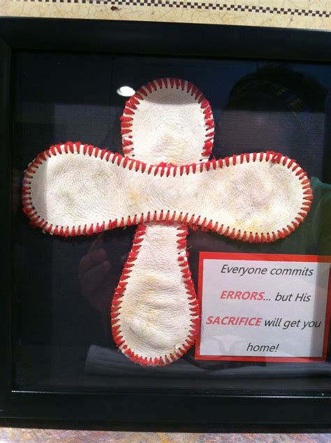 Gift bag idea, cool design for baseball fans and lovers. A gift I made for my baseball boyfriend:) | Crafty ...