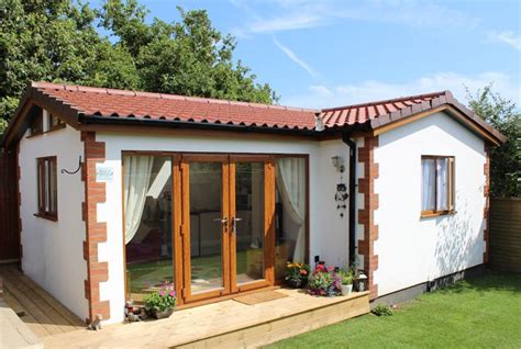 A Wonderful Granny Annexe Built In Worthing By Us Cottage Style With