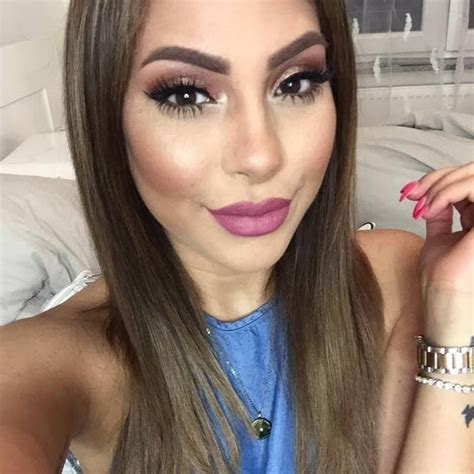 Top 10 Middle Eastern Beauty Bloggers To Follow In 2017