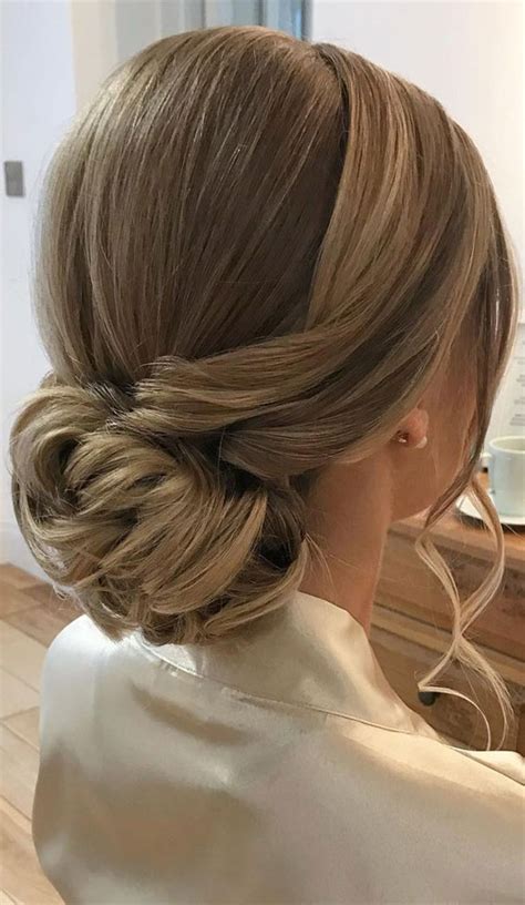 70 Latest Updo Hairstyles For Your Trendy Looks In 2021 Pretty Low