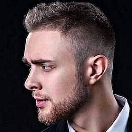 After the announcement of the concert in makhachkala, egor kreed received in the instagram a lot of insults and threats with calls not to come to the capital of dagestan. Who is Egor Kreed Dating Now - Girlfriends & Biography (2020)