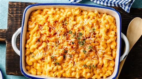 Pour the mac and cheese into a lightly greased casserole dish. What to Do with Leftover Mac and Cheese: 11 Creative Ideas ...