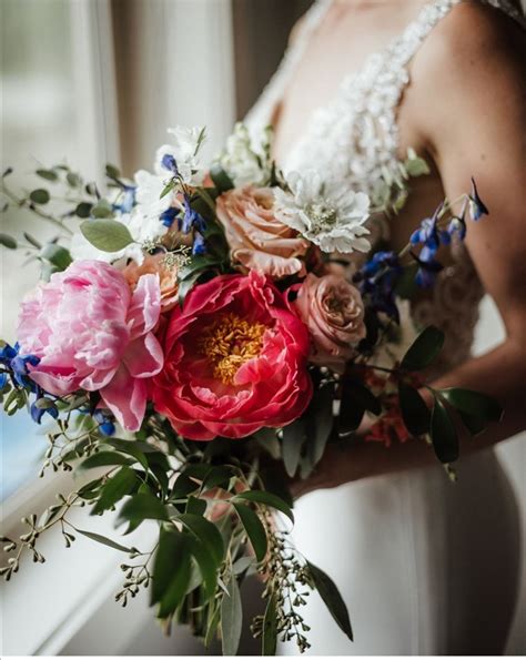 The Prettiest Peony Wedding Bouquets Kiss The Bride Magazine