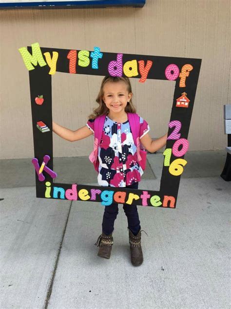 First Day Of Kindergarten Kindergarten First Day School Crafts