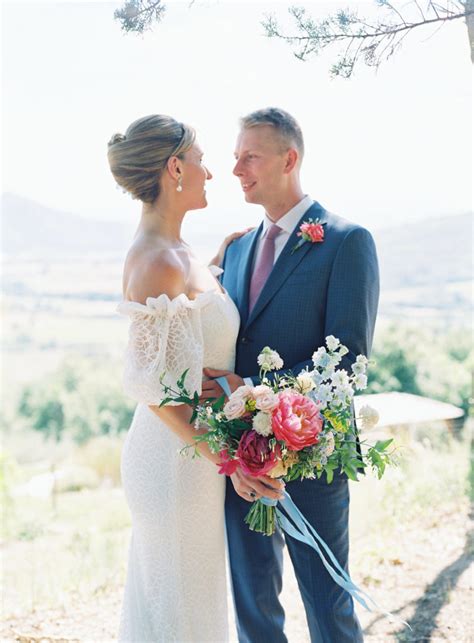Colorful Spring Wedding In Tuscany At Villa Montanare Annagianfrate Com
