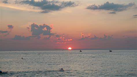 Sunrise In Da Nang At My Khe Beach Daydreaming Travels