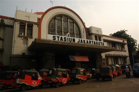 Stasiun Jakarta Kota Jakarta Railway Station By Ben Shahab On Deviantart