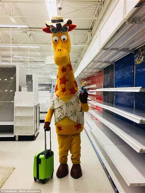 Heartbreaking Photo Of Toys R Us Mascot Geoffrey The Giraffe Leaving