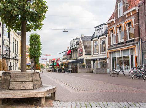 While the netherlands was occupied by germany, heerenveen won three successive north of the netherlands championships, and following the end of world war ii it went on to win the same title six times in a row. Heerenveen Centrum - Gemeente Heerenveen