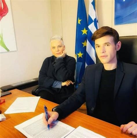 «έχασα 12 κιλά μέσα στη φυλακή και ζυγίζω 40 κιλά», είπε μέσα από τη φυλακή του κορυδαλλού ο προφυλακισμένος μένιος φουρθιώτης. Μένιος Φουρθιώτης ..... υποψήφιος Βουλευτής στις επόμενες ...